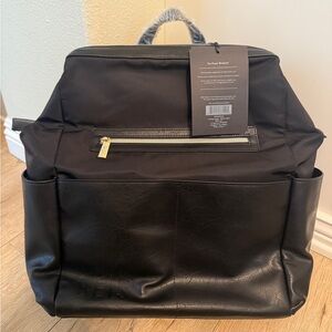NEW- BEIS DIAPER BACKPACK